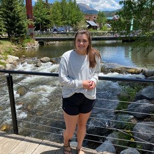 Meet your Posher, Courtlin